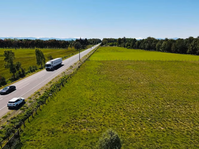 excelente oportunidad parcela de 1,5 hectareas por ruta 215 con 100  mtrs de carretera de frontis