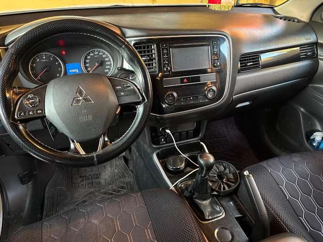Mitsubishi Outlander 2019 4x2 2.0