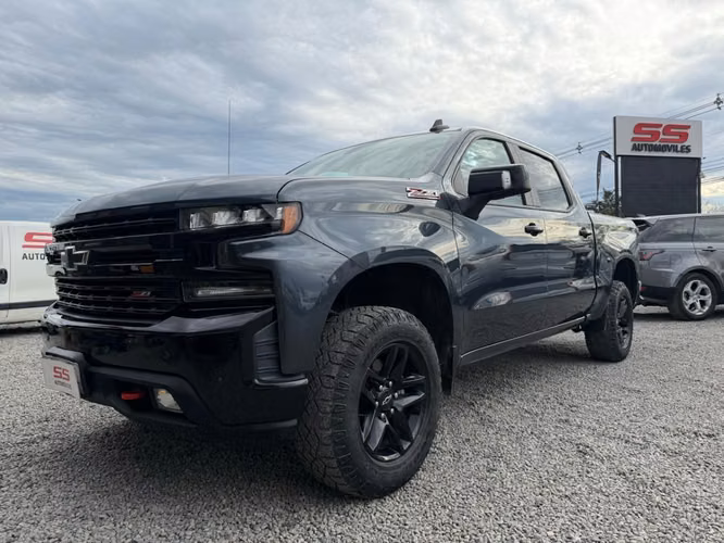 CHEVROLET SILVERADO LT TRAIL BOSS 5.3 V8  2020