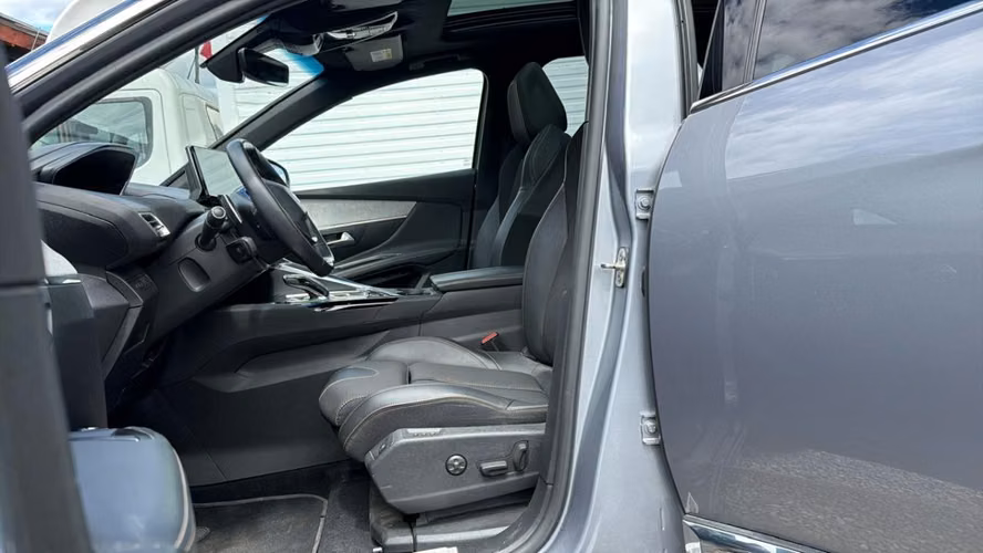 PEUGEOT 3008 GT 1.5 HDI 130 2022 - Imagen 12