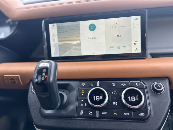 LAND ROVER DEFENDER 110 3.0I X-DYNAM 2024 - Imagen 18