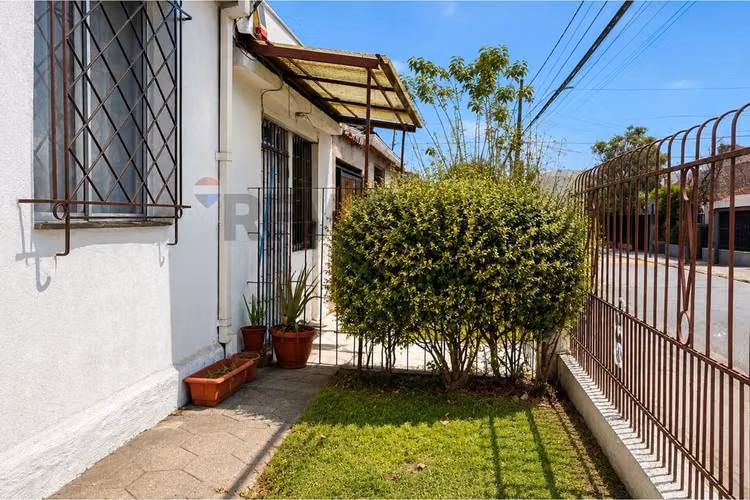 Casa 4d-3b para remodelar. gran terreno - Imagen 2