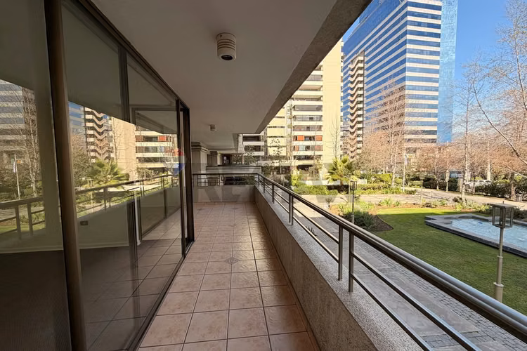 Departamento con hermosa vista - Imagen 9