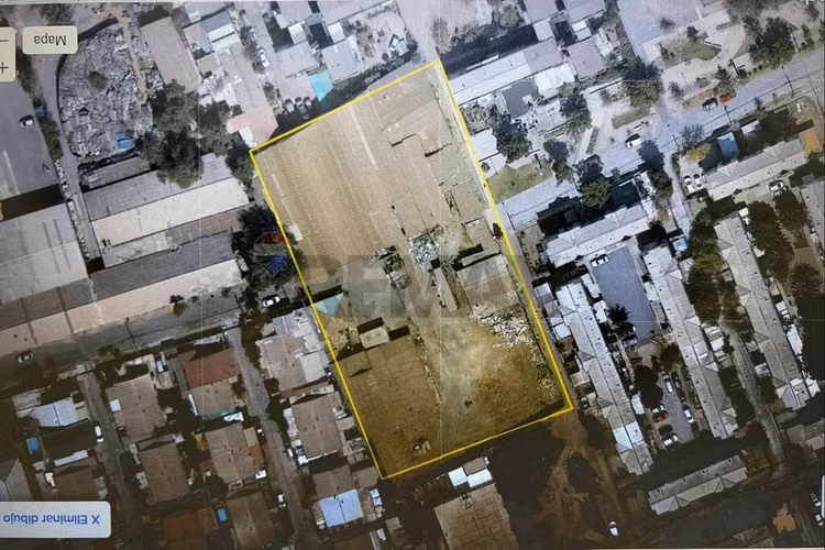 Terreno con potencial inmobiliario