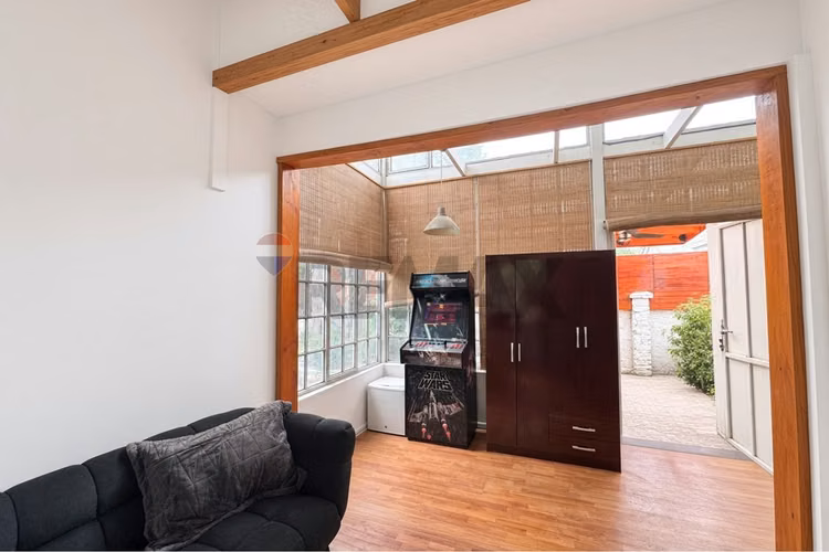 Venta casa en providencia - 6d/3b/2e - Imagen 3