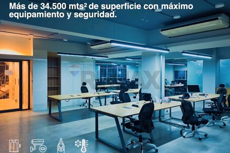 Espacio corporativo | oficina con proyección