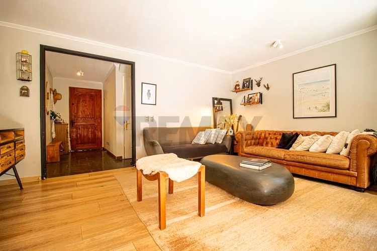 Luminosa casa en venta - Imagen 2