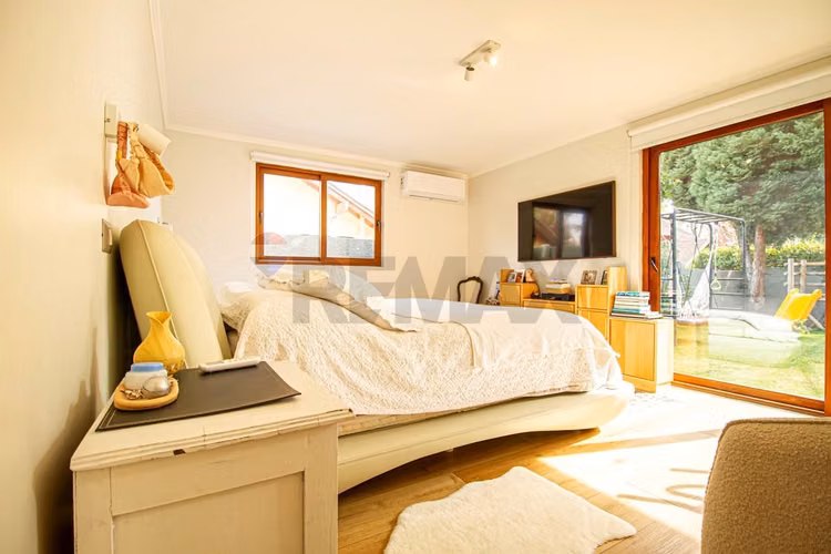 Luminosa casa en venta - Imagen 12
