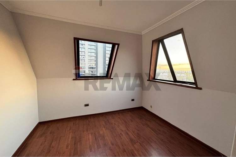 Depto dúplex 3d 2b con terraza y vista, ñuñoa - Imagen 9