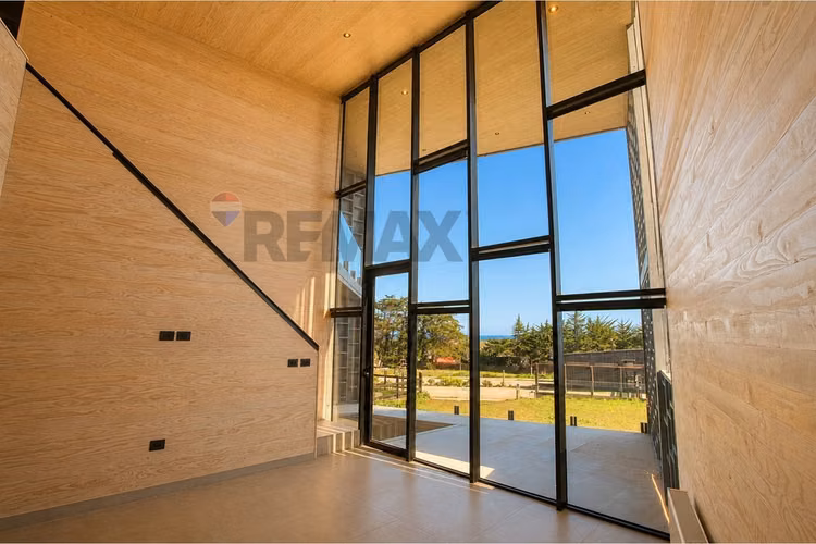 Casa estilo moderno en punta de lobos - Imagen 3