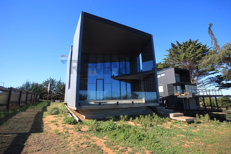 Casa estilo moderno en punta de lobos - Imagen 2