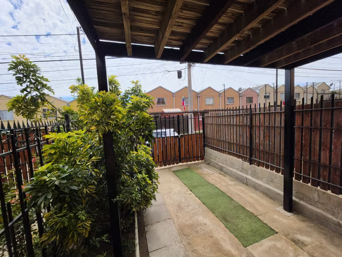 Arriendo Linda Casa 2 Pisos Excelente Estado Remodelada - Imagen 18