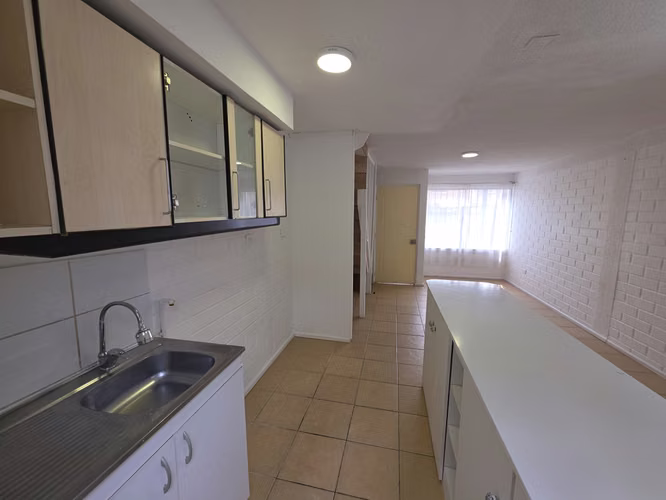 Arriendo Linda Casa 2 Pisos Excelente Estado Remodelada - Imagen 5