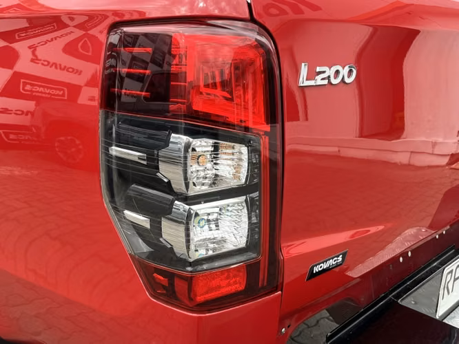 Mitsubishi L200 2.4 Td Work Cr Wf Mt 4x2 Diesel... - Imagen 9