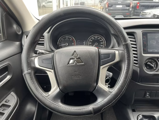 Mitsubishi L200 2.4 Td Work Cr Wf Mt 4x2 Diesel... - Imagen 16