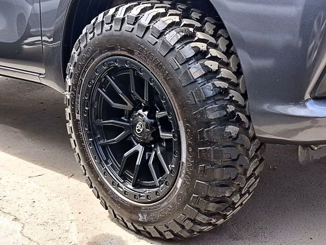 TOYOTA HILUX 2022 - Imagen 3
