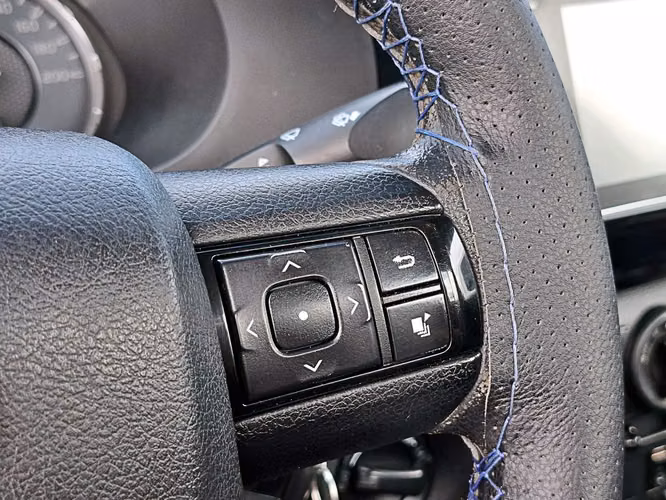 TOYOTA HILUX 2022 - Imagen 13