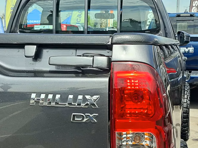 TOYOTA HILUX 2022 - Imagen 5