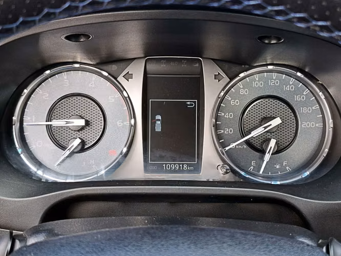 TOYOTA HILUX 2022 - Imagen 12