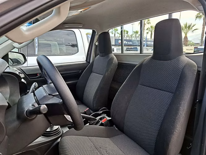 TOYOTA HILUX 2022 - Imagen 9