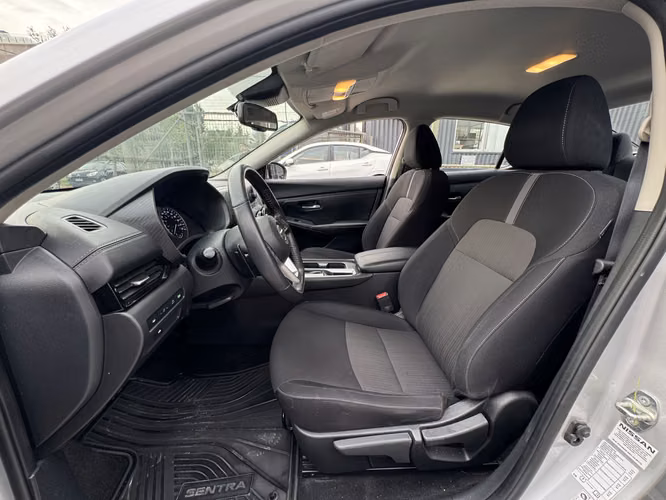 Nissan sentra - Imagen 12