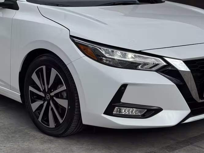 Nissan sentra - Imagen 9