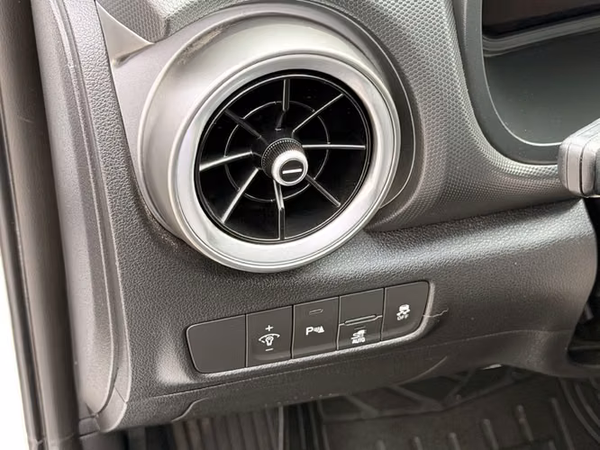 HYUNDAI KONA 2023 - Imagen 13