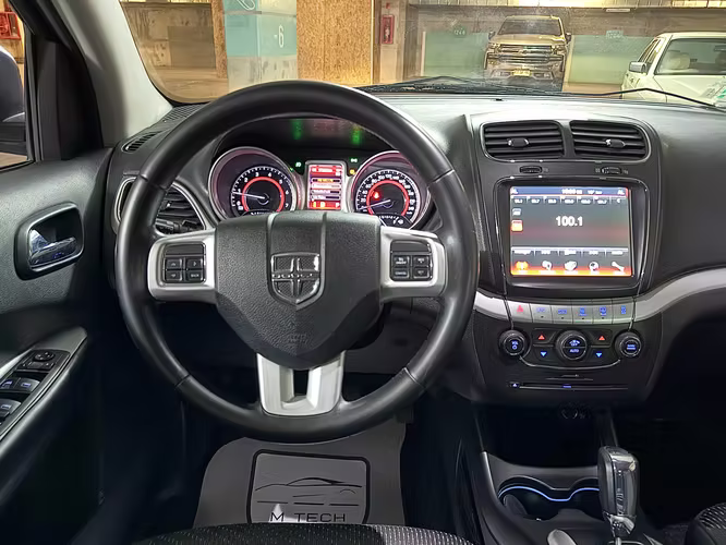 Dodge Journey SE 2.4L AT 2013
