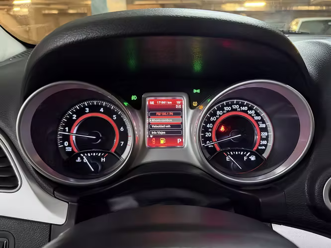 Dodge Journey SE 2.4L AT 2013