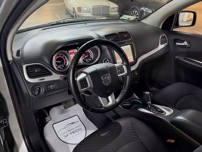 Dodge Journey SE 2.4L AT 2013