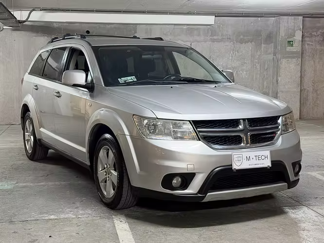 Dodge Journey SE 2.4L AT 2013