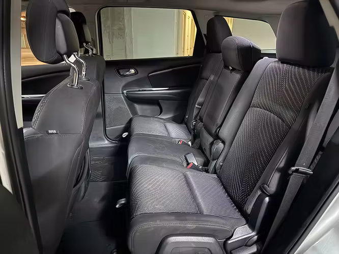 Dodge Journey SE 2.4L AT 2013