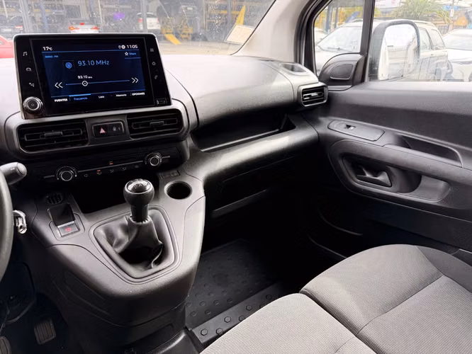 PEUGEOT PARTNER 2022 - Imagen 19