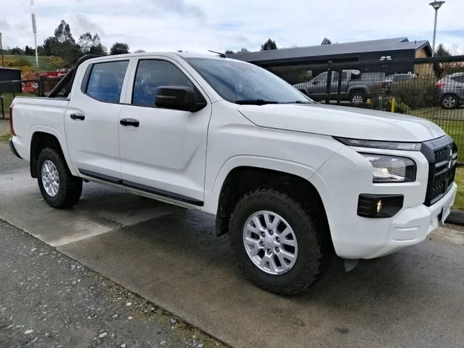 MITSUBISHI L200 2024 - Imagen 4