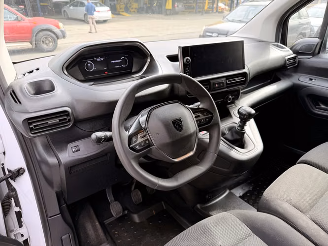 PEUGEOT PARTNER 2025 - Imagen 15