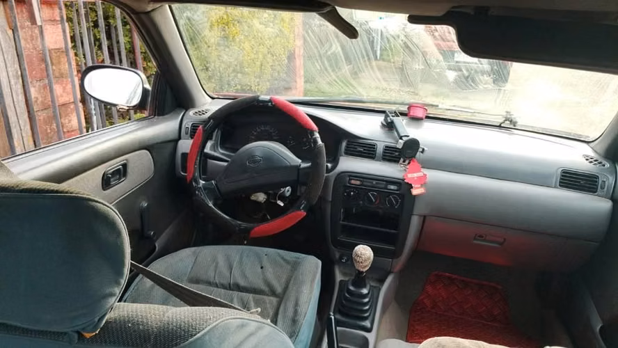 Se vende nissan sentra ll - Imagen 3
