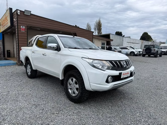 MITSUBISHI L200 DAKAR CRS 4X4 2019 - Imagen 3
