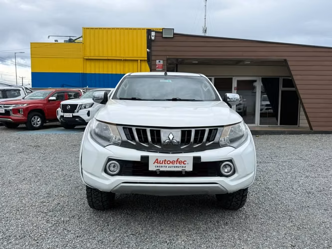 MITSUBISHI L200 DAKAR CRS 4X4 2019 - Imagen 2