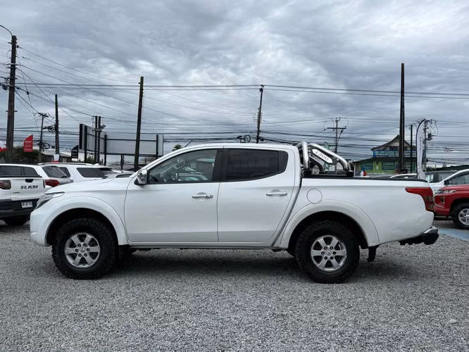 MITSUBISHI L200 DAKAR CRS 4X4 2019 - Imagen 11
