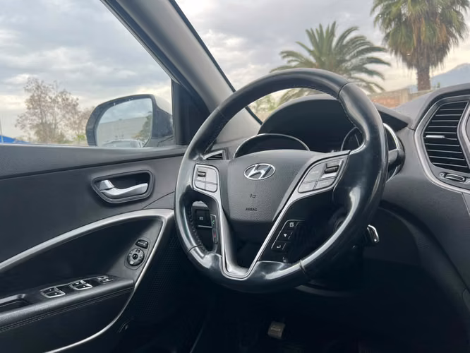 Hyundai Santa Fe GLS 2.2 AT 4WD 2015 - Imagen 7
