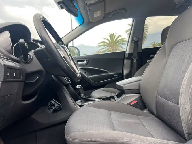 Hyundai Santa Fe GLS 2.2 AT 4WD 2015 - Imagen 17