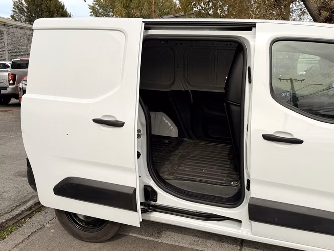 PEUGEOT PARTNER 2025 - Imagen 12