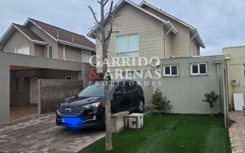 Exclusiva Casa en Venta – Condominio Buin Oriente