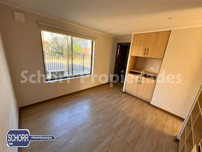 Casa en arriendo de 4 dorm. Parque San Valentín en Talca - Imagen 6