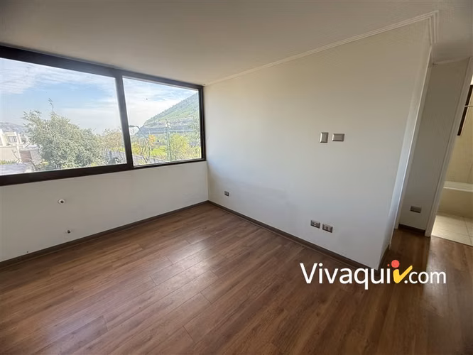 Casa en venta de 3 dorm. en Colina