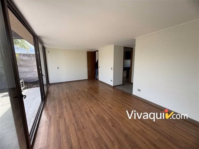 Casa en venta de 3 dorm. en Colina