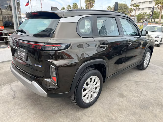 SUZULO GRAND VITARA HIBRIDO 2023 MT - Imagen 7