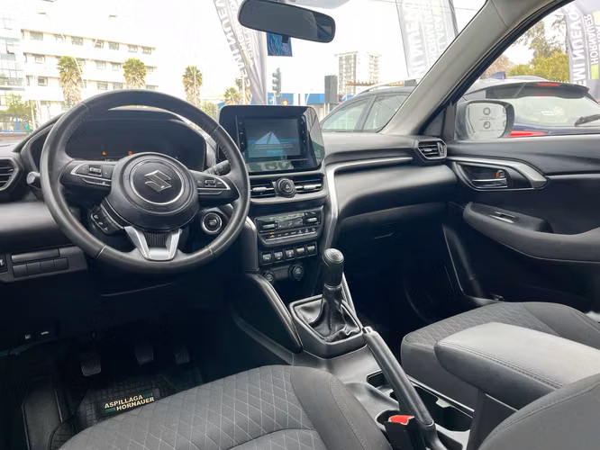 SUZULO GRAND VITARA HIBRIDO 2023 MT - Imagen 13