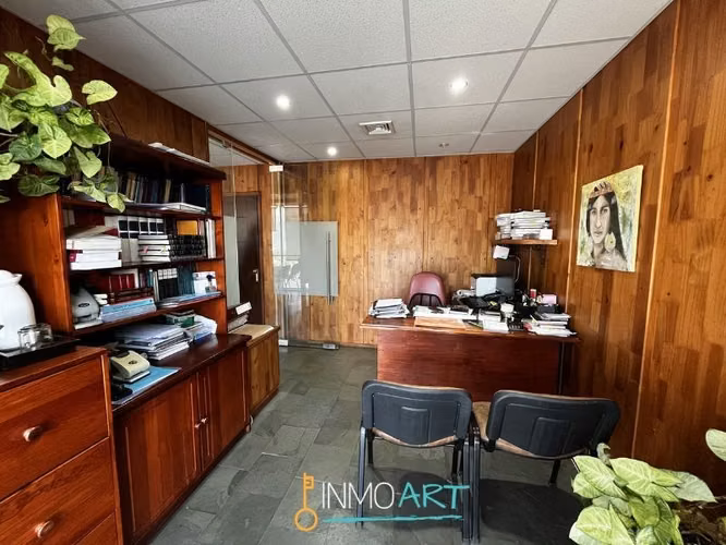 Oficina en venta con 2 privados y 2 baños,Ed Capital, Temuco