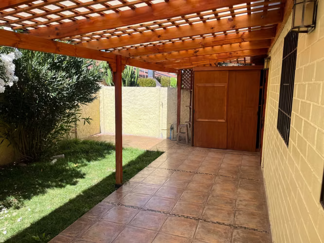 Casa 2D 1B con patio – Padre Hurtado (184837)